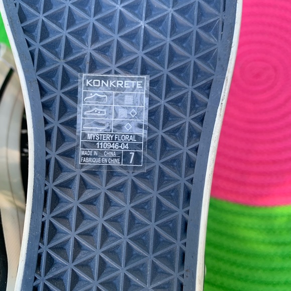 High top flower converse style shoes ❤️ - Picture 6 of 6